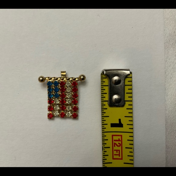 American Flag Crystal Pendant - Picture 3 of 3